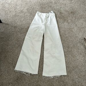 I am selling Zara jeans a size USA 0, that have only been worn a few times.